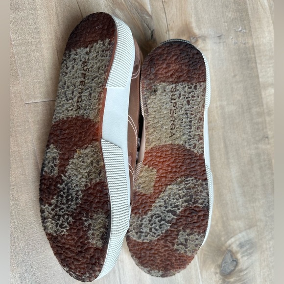 Never been worn • Pink camo SUPERGA tennis shoes • size 37 - Picture 4 of 4